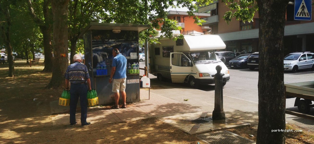 (53034) Colle di Val d'Elsa - 12 Piazza S. Lavagnini — foto