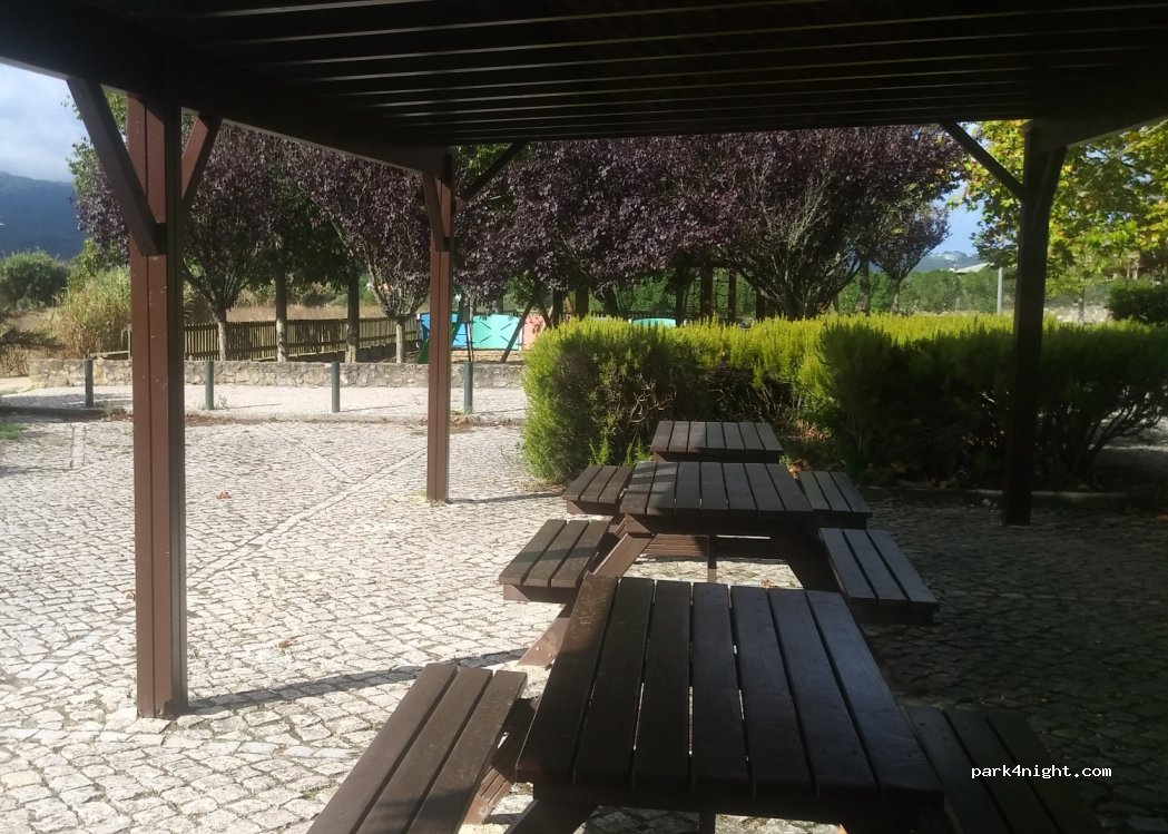 (2710) Sintra - 92 Estrada de Nafarros — foto 2
