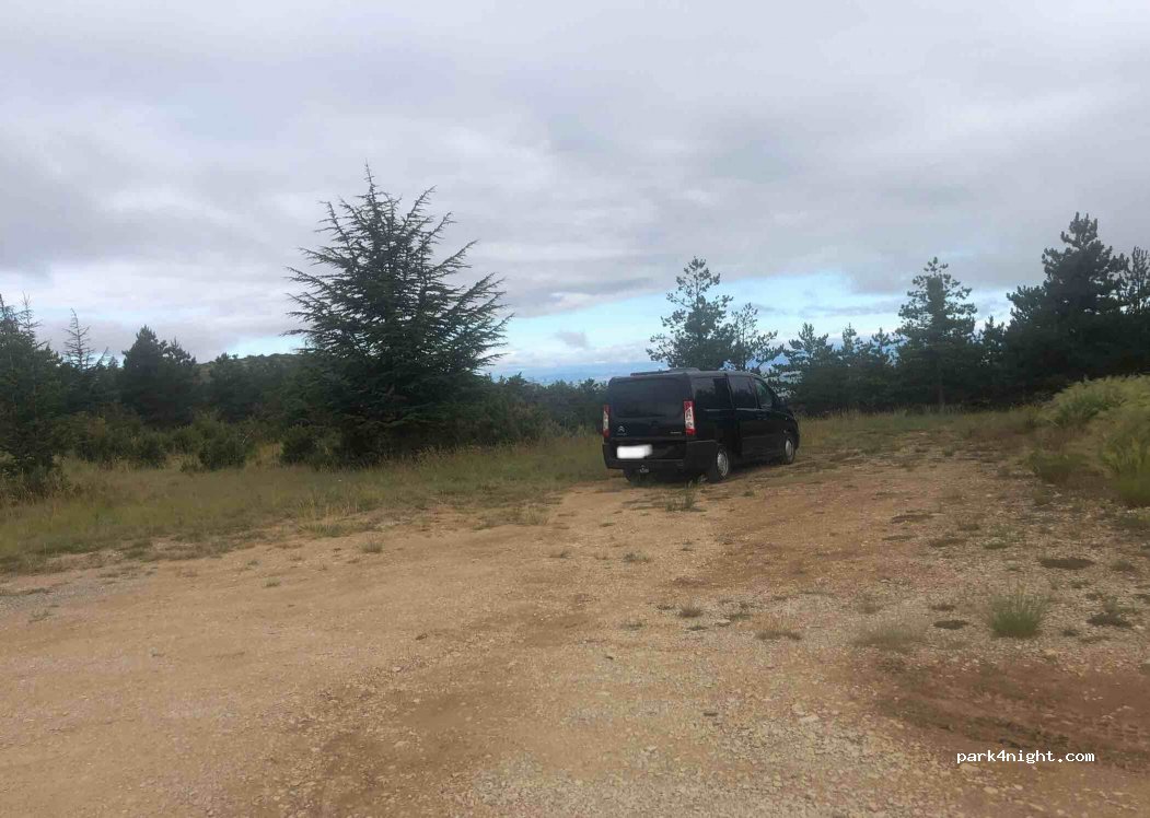 (04360) Moustiers-Sainte-Marie - Unnamed Road — foto