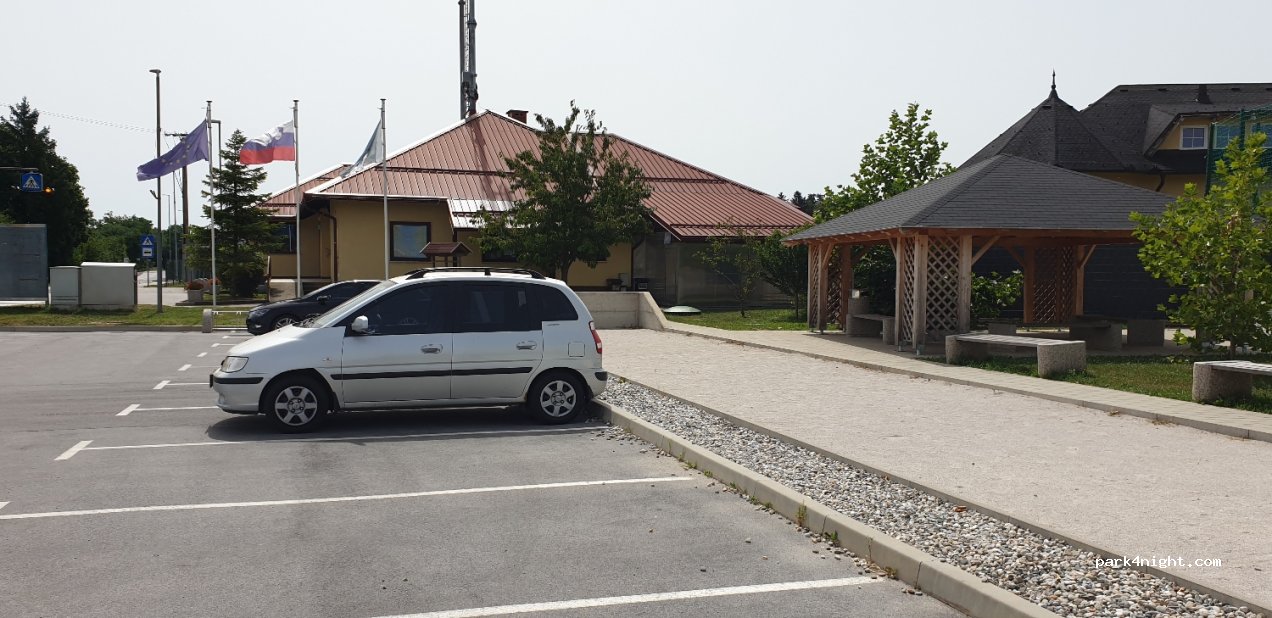 (2204) Miklavž na Dravskem Polju - 9 Cesta v Hotinje — foto