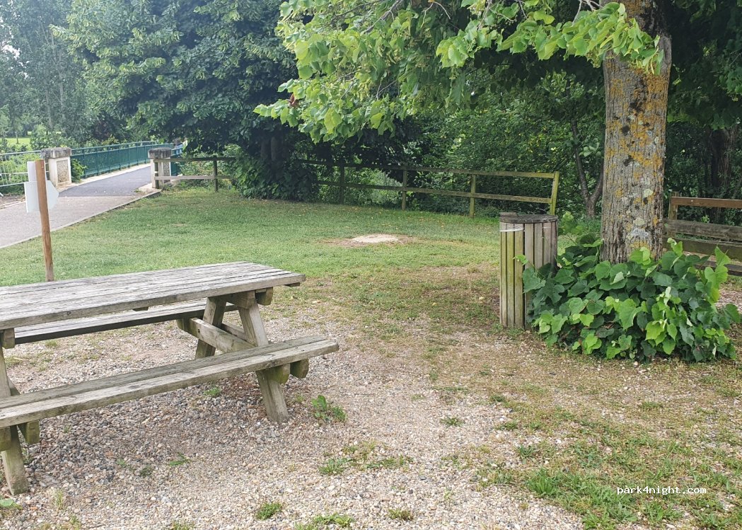 (47200) Marmande - 9 Terrasse des Capucins — foto 2