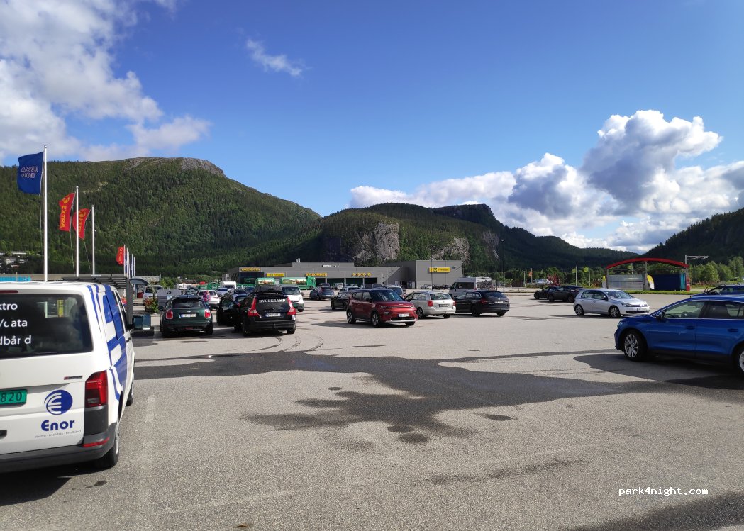(7820) Namsos - 1 Nøsthaugvegen — foto