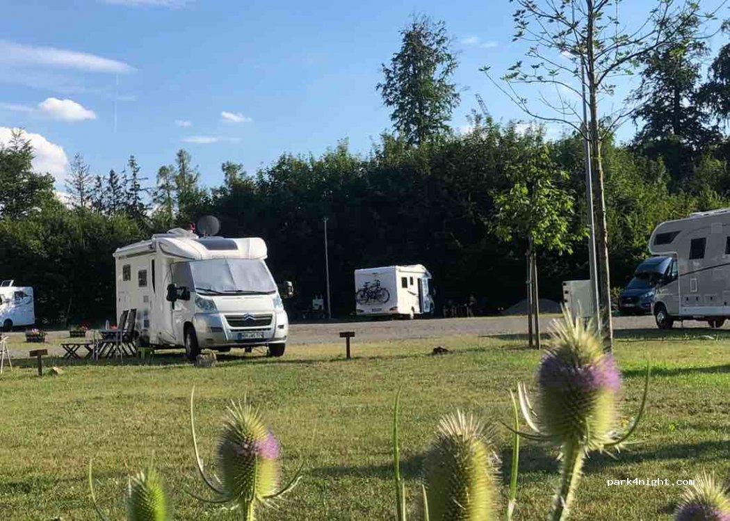Wohnmobilstellplatz Bocksberg Friedrichsbrunn — foto 4