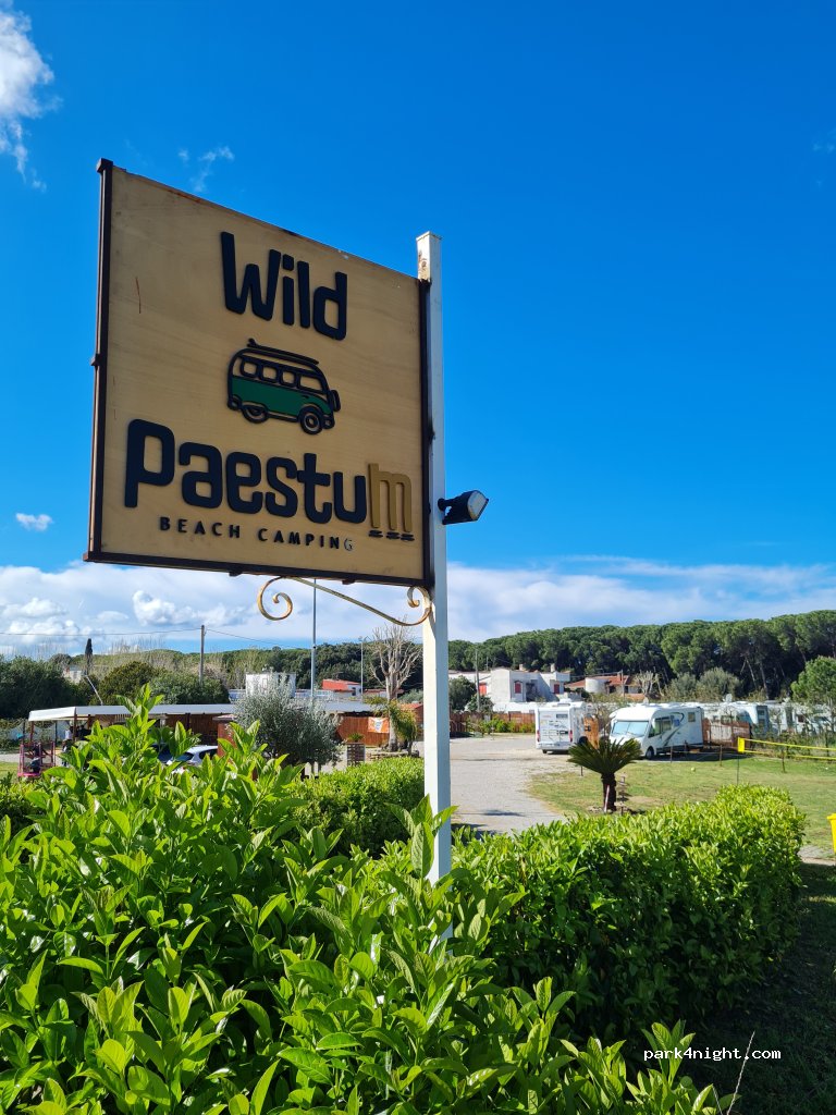 Wild Paestum - Camper/Roulotte Park — foto