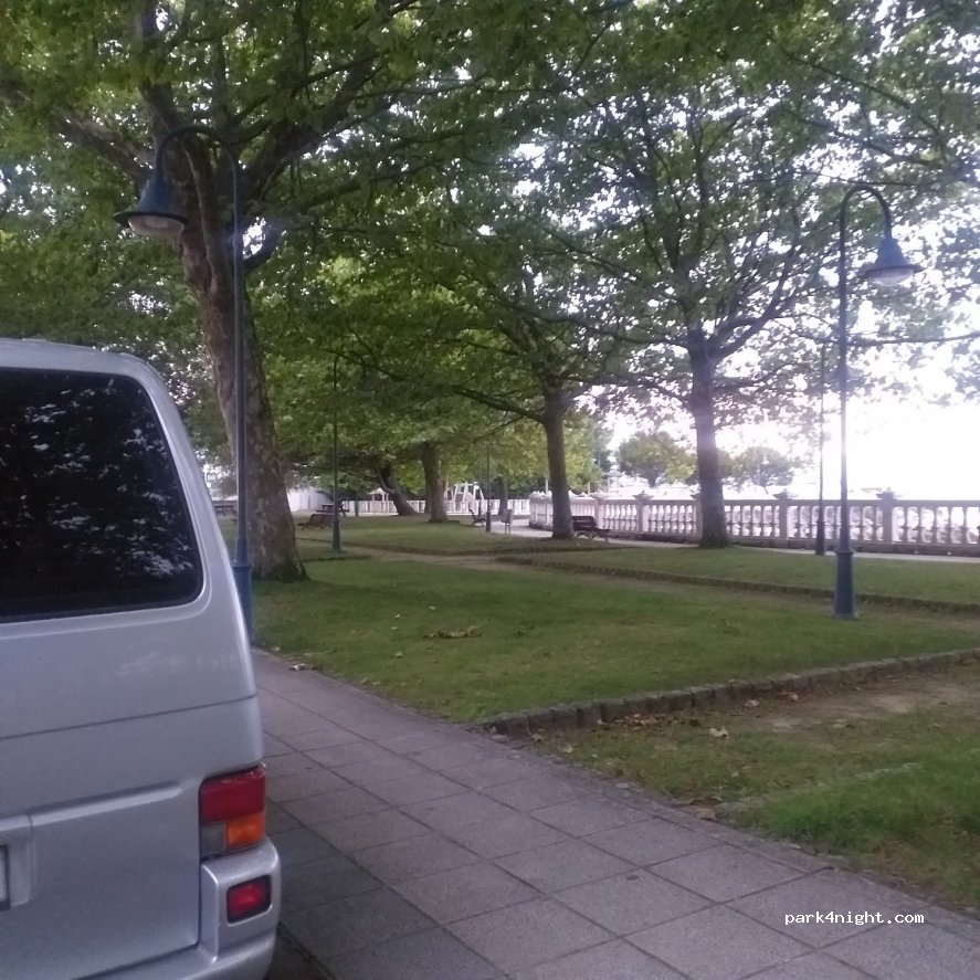 (36611) Vilagarcía de Arousa - 51 Rúa Preguntoiro — foto 2
