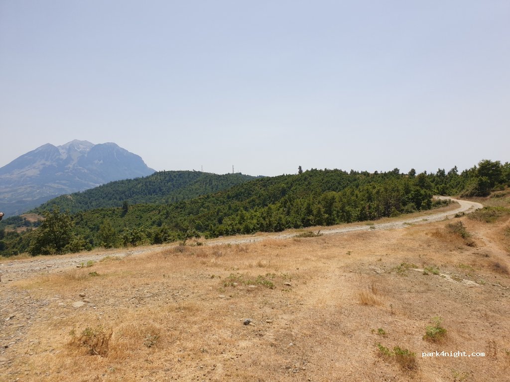 (3307) Tunjë - Unnamed Road — foto