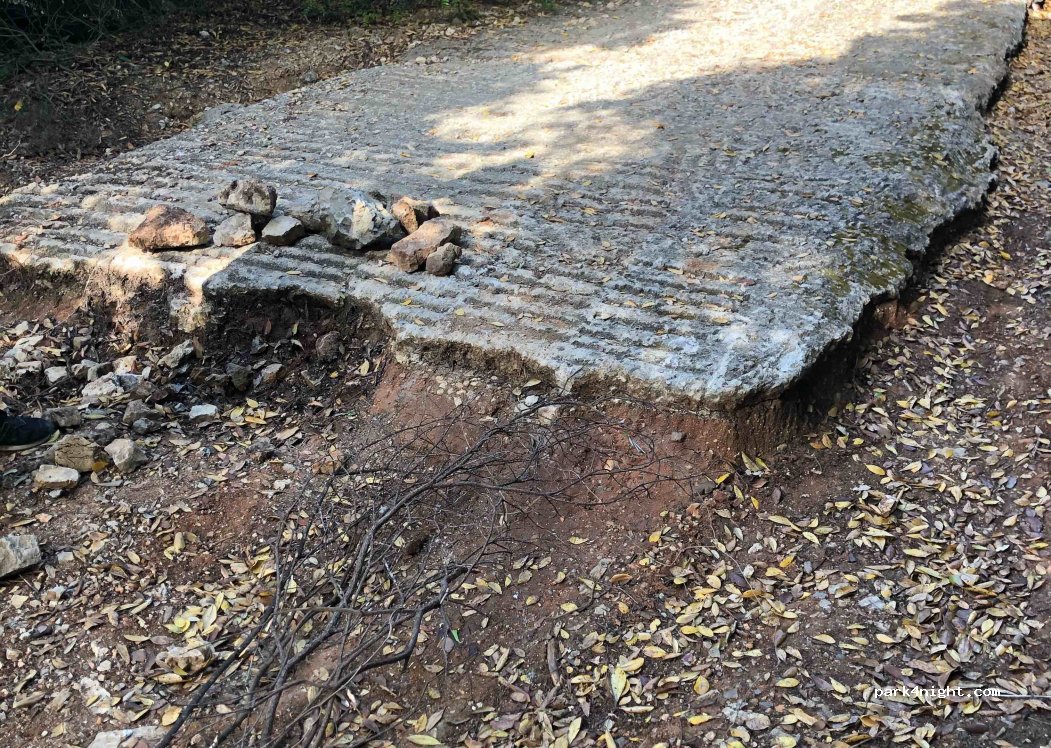 (490 83) Paleokastrites - — foto 2