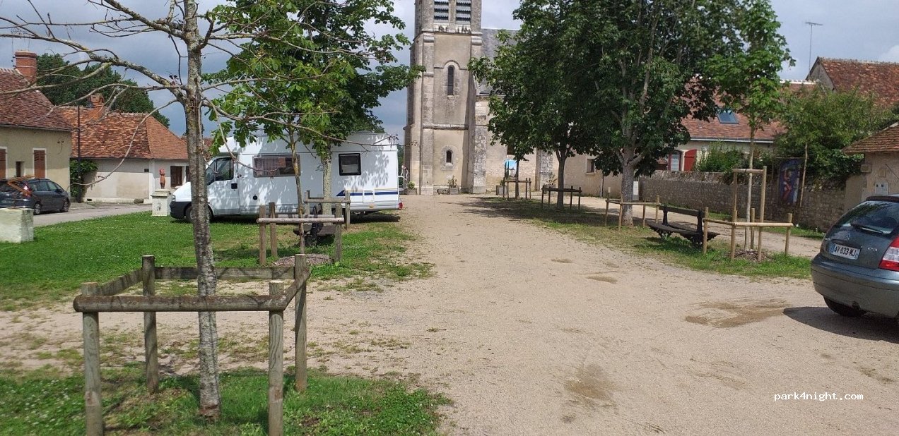 (36220) Néons-sur-Creuse - 8 Place des Marronniers — foto 2