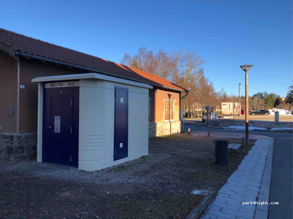 (42380) Saint-Bonnet-le-Château - 20 Avenue de Saint-Etienne — foto 2