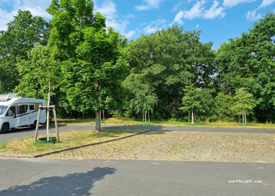(14959) Trebbin - 57 Ruhemannweg — foto