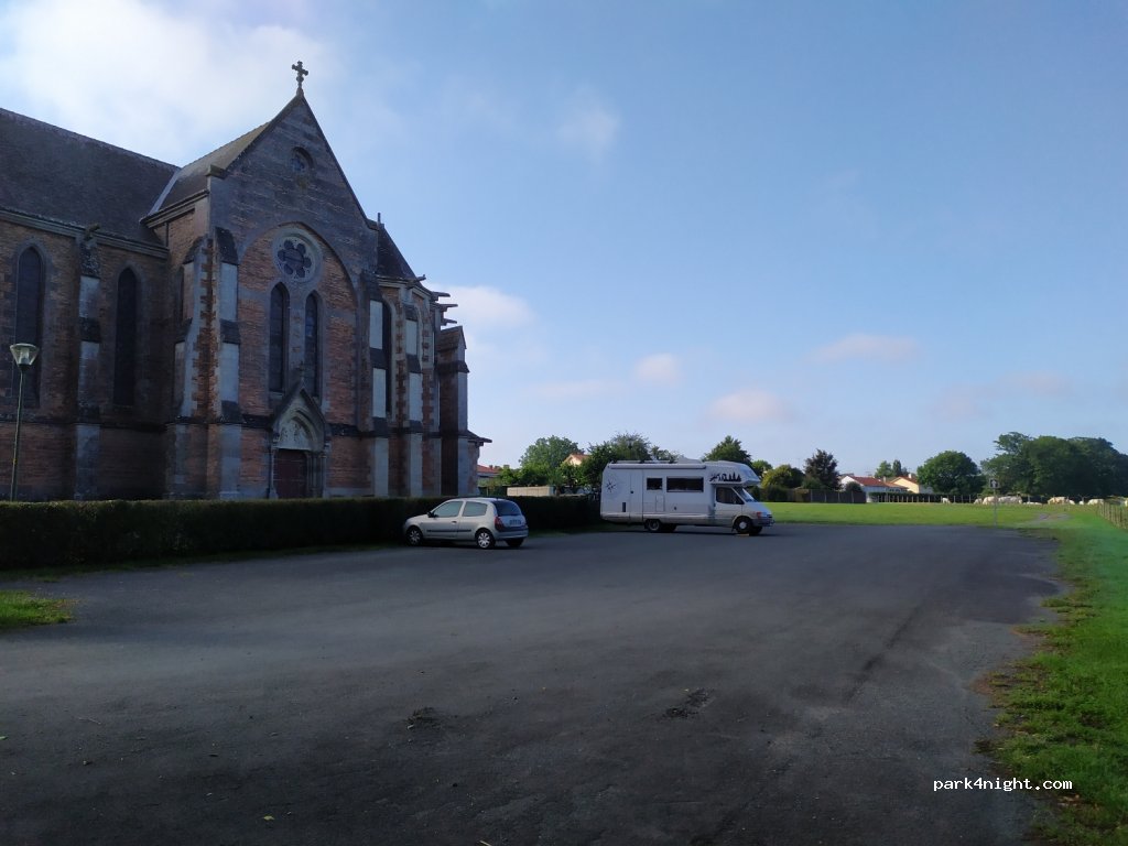 (85500) Mesnard-la-Barotière - 85500 Place de l'Église — foto 3