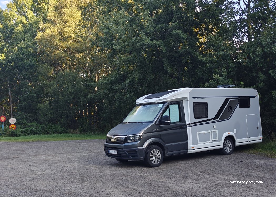(136 74)  - 12 Badstrandsvägen — foto 5
