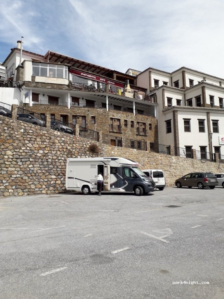 (18417) Trevélez - 4 Calle Pista Barrio Medio — foto