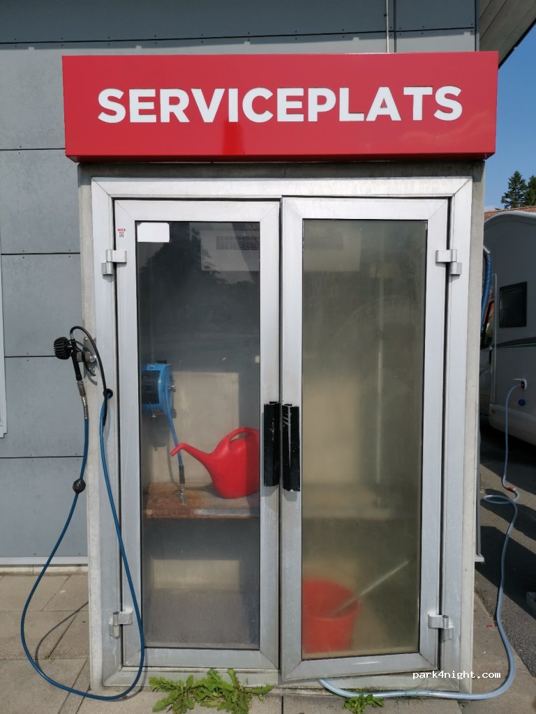 (271 33) Ystad - 33 Kristianstadsvägen — foto