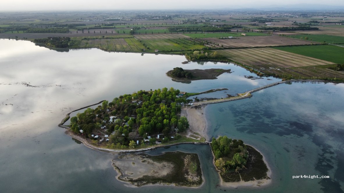 Campeggio Isola del Paradiso — foto