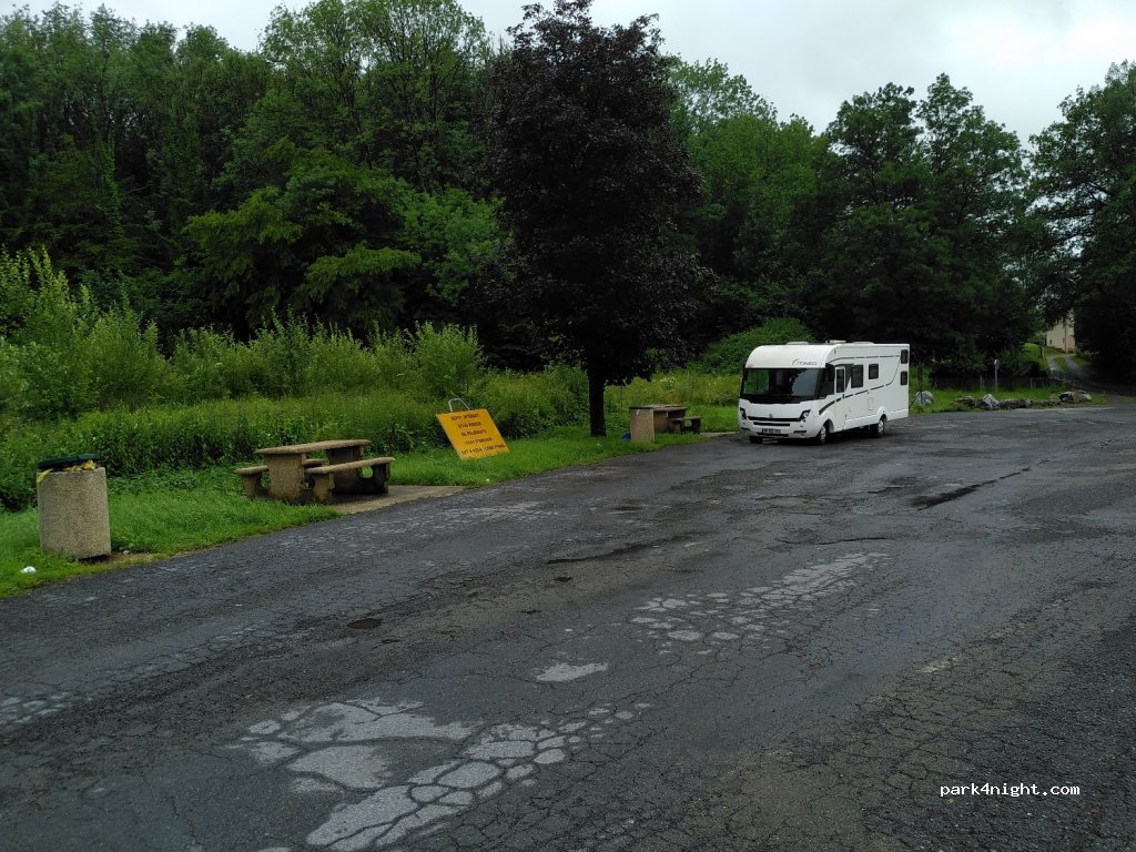 (08150) Laval-Morency - 3 Lotissement Le Chêneau — foto