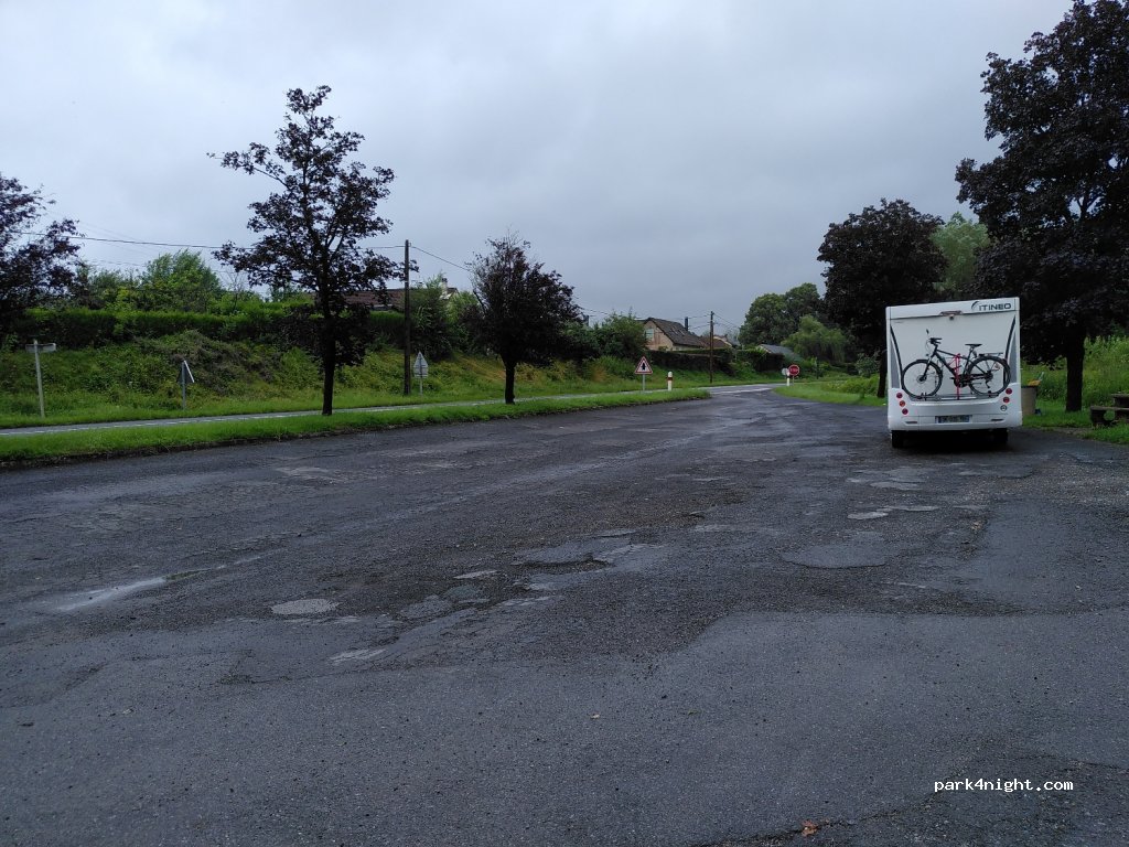 (08150) Laval-Morency - 3 Lotissement Le Chêneau — foto 2