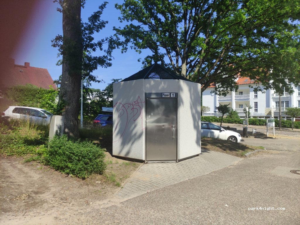 (18586) Sellin - 5 August-Bebel-Straße — foto