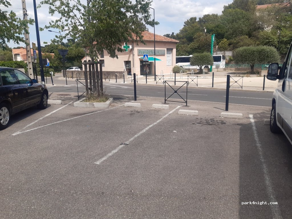 (30900) Nîmes - 5 Chemin de la Cigale — foto