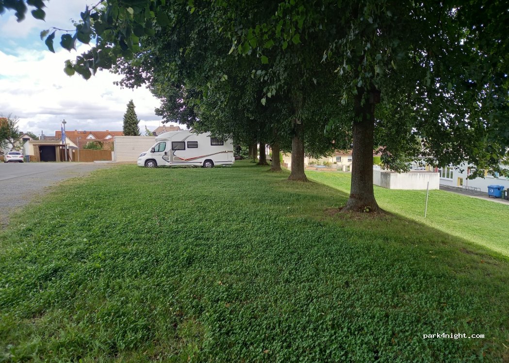 (65520) Bad Camberg - 4 Am Sportplatz — foto 3