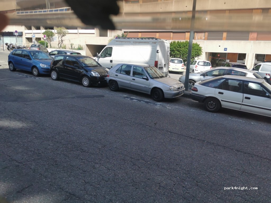 (13006) Marseille - 13 Avenue de Delphes — foto