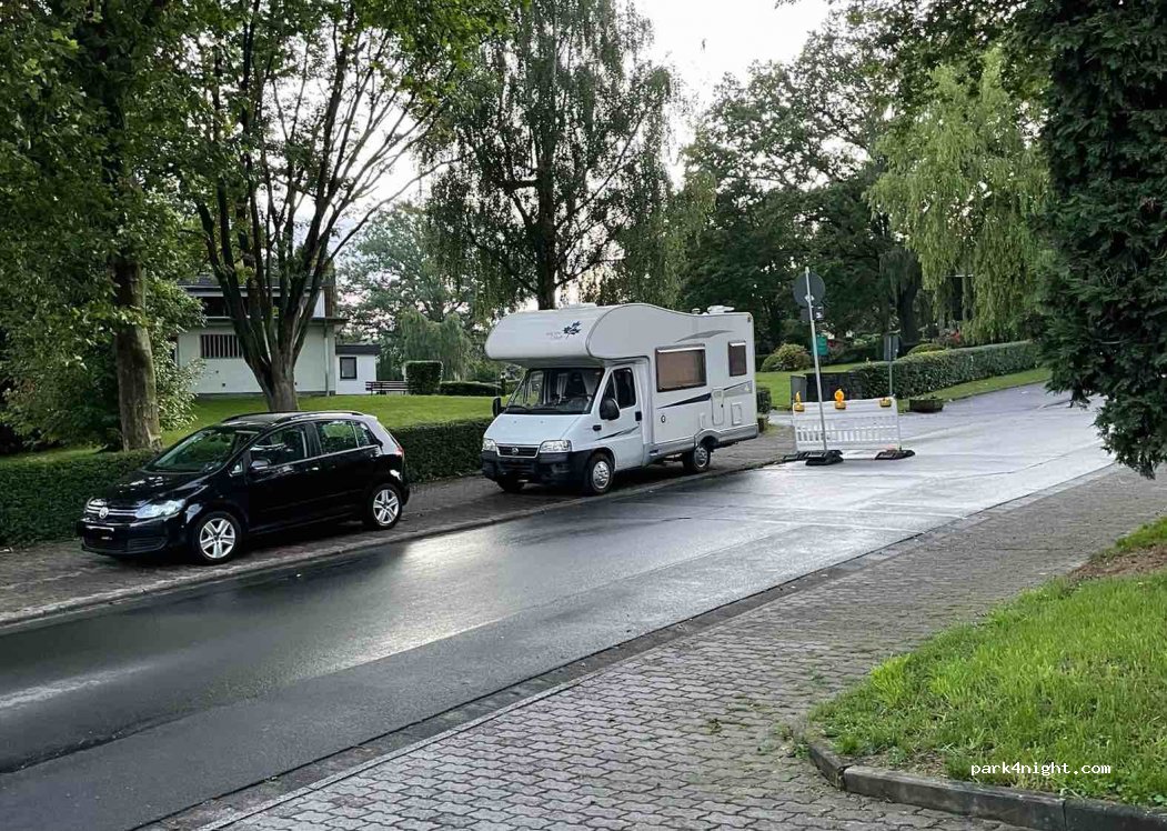 (35418) Buseck - 17 Hainstraße — foto