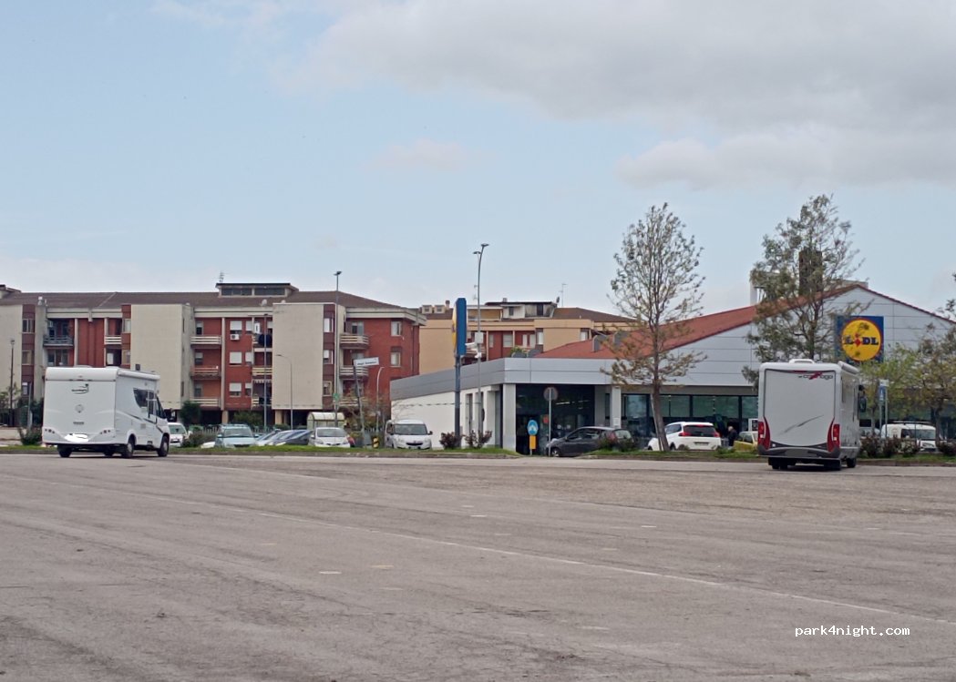 (86042) Campomarino - 58 Corso Marconi — foto