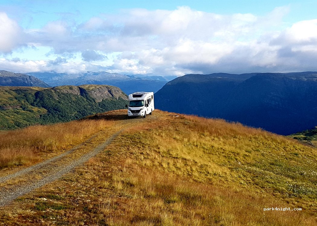 (6893) Vik I Sogn - Unnamed Road — foto