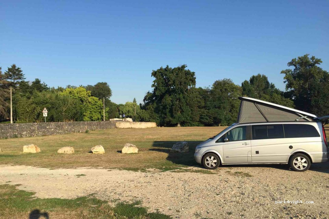 (33650) Saint-Morillon - 37 Au Bourg — foto