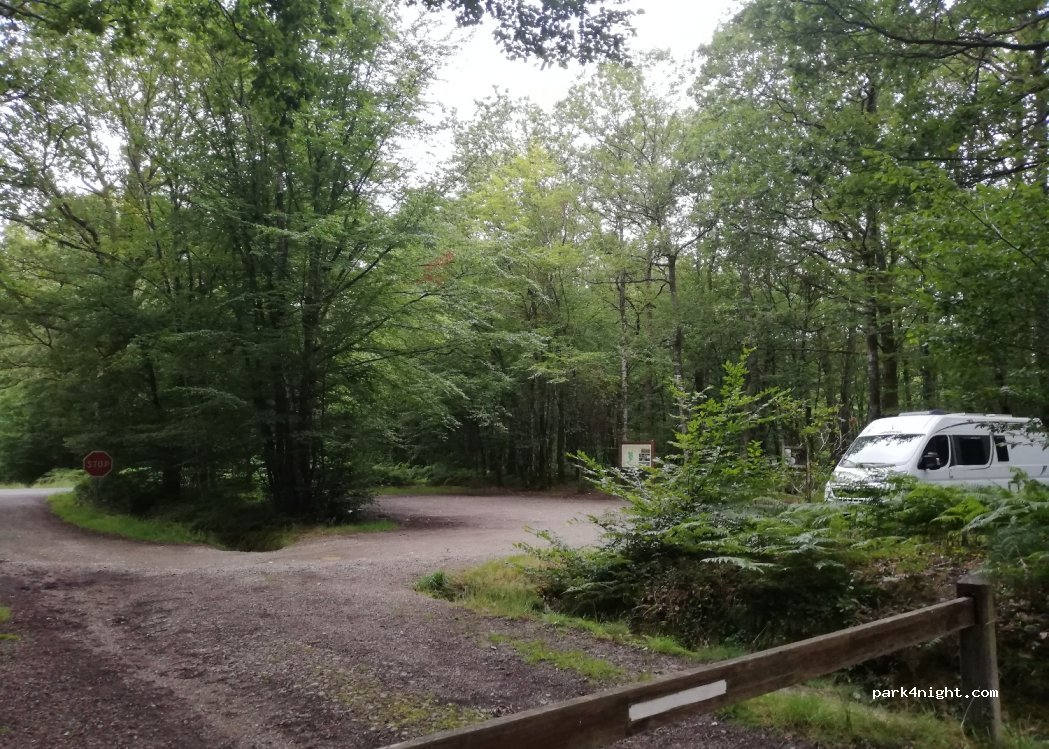 (72240) Saint-Symphorien - D28 — foto