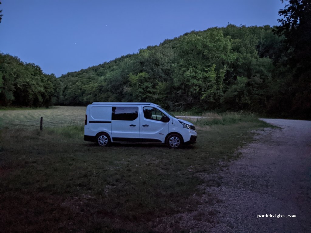 (46350) Calès - — foto