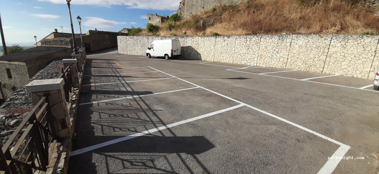 (85011) Acerenza - Via delle Cantine — foto