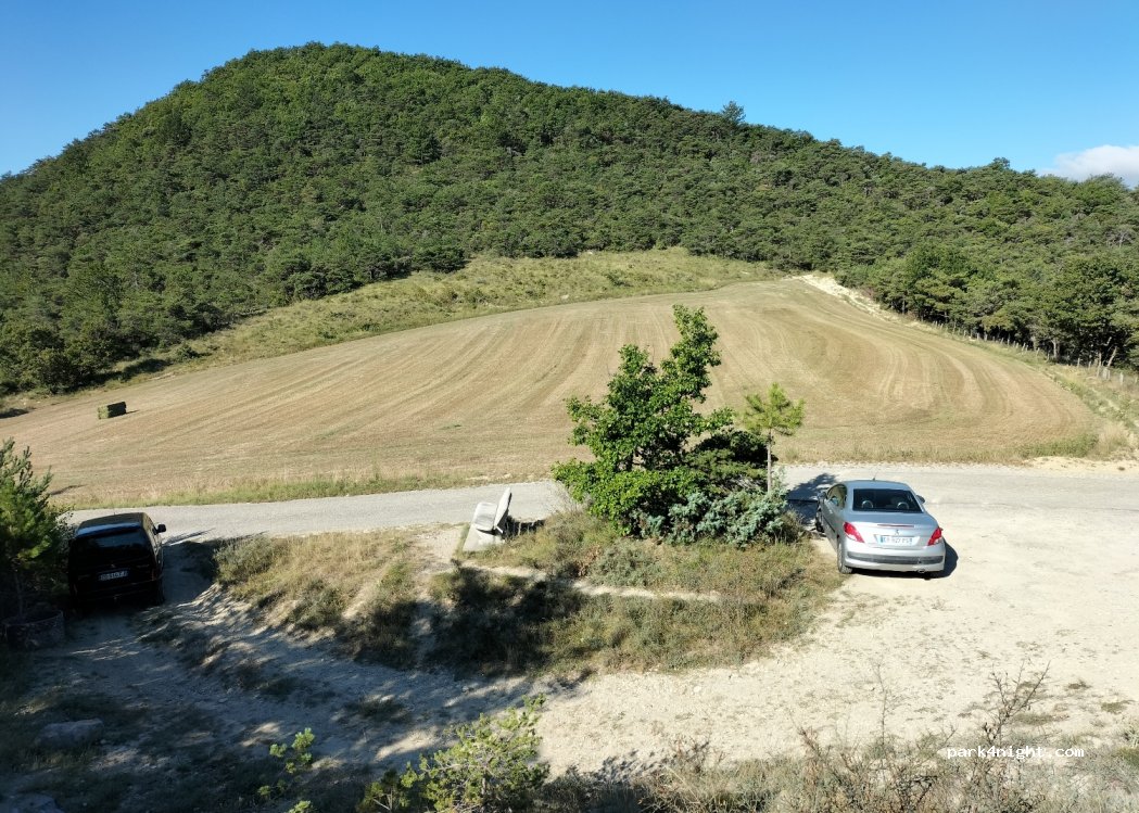 (26400) Aouste-sur-Sye - Unnamed Road — foto