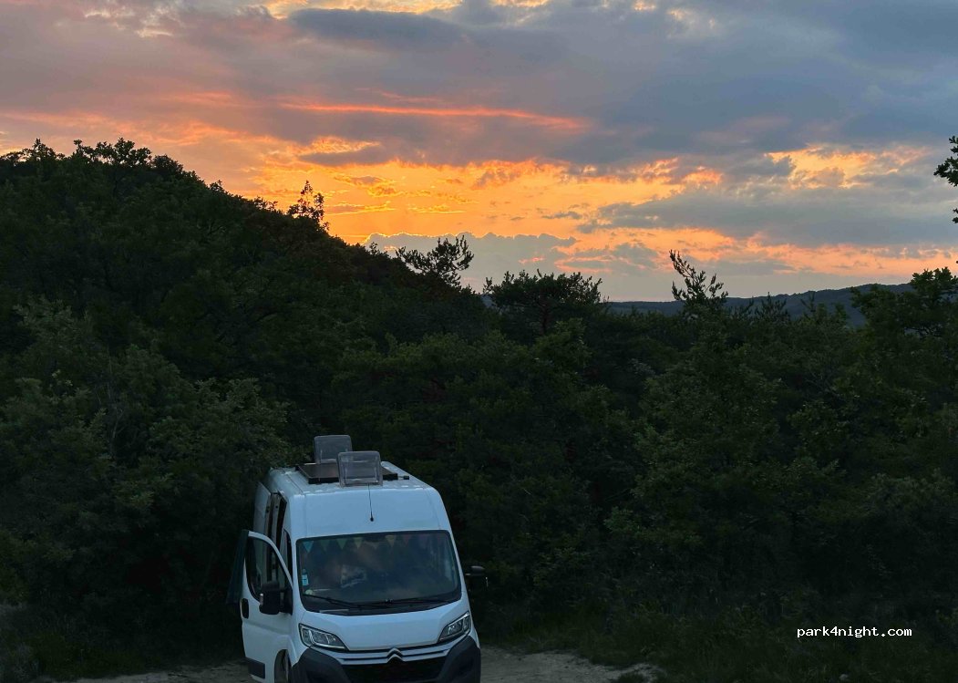 (26400) Aouste-sur-Sye - Unnamed Road — foto 4
