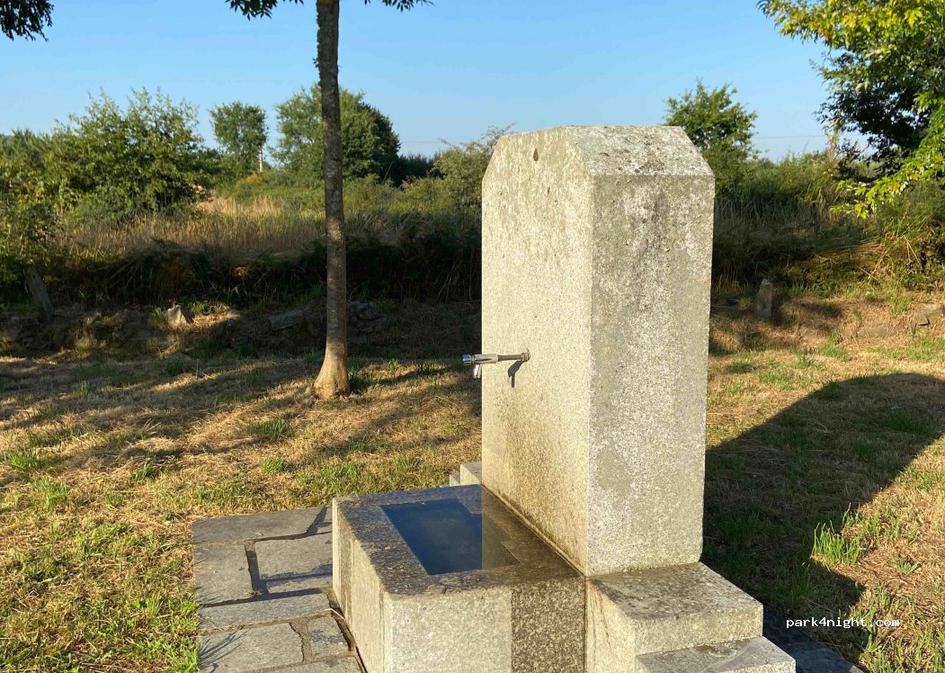 (32910) San Cibrao das Viñas - 35 Lugar Infesta — foto