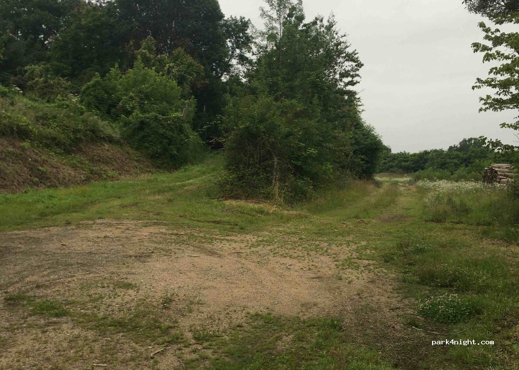 (18100) Saint-Hilaire-de-Court - Route de la Beuvrière — foto 2