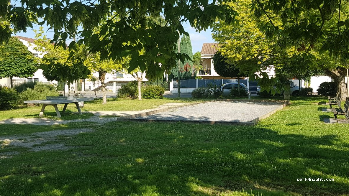 (16000) Angoulême - 24 Rue Charles Petit — foto 2
