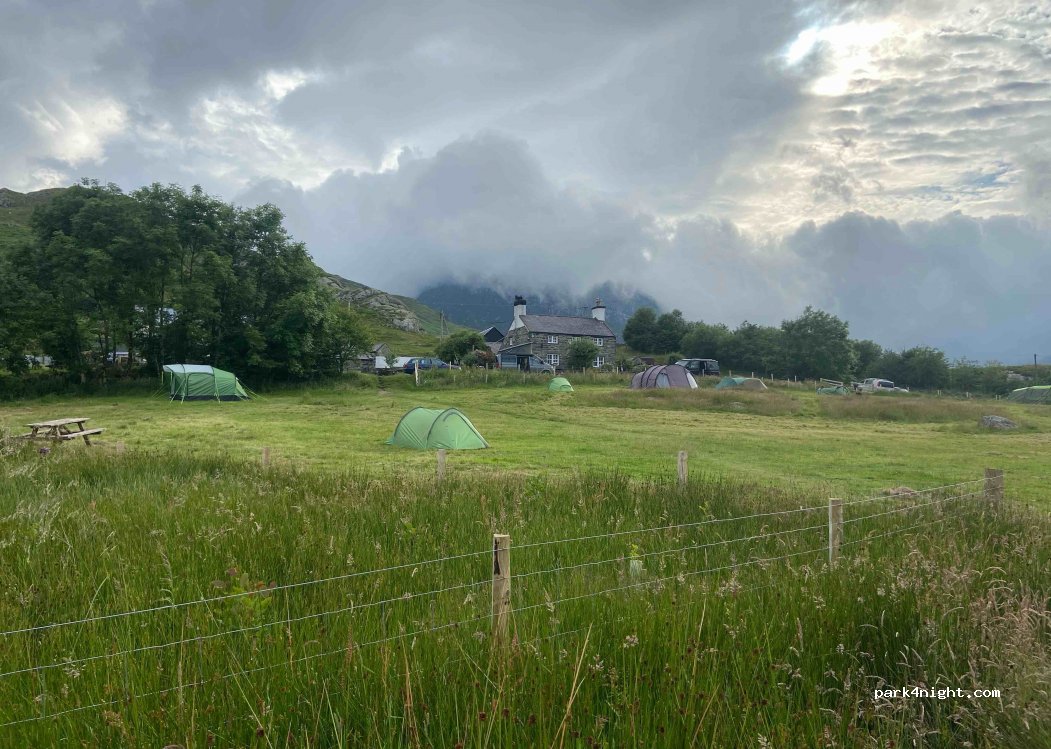 Gwern Gof Isaf Campsite — foto