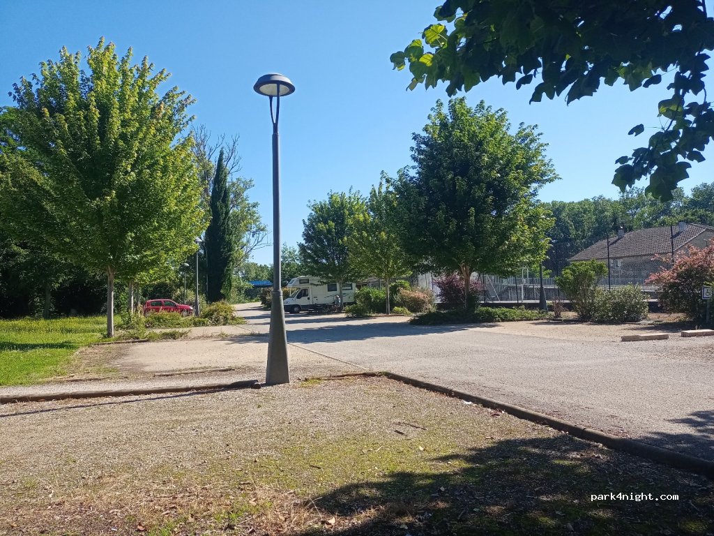 (47220) Sauveterre-Saint-Denis - Le Bourg — foto