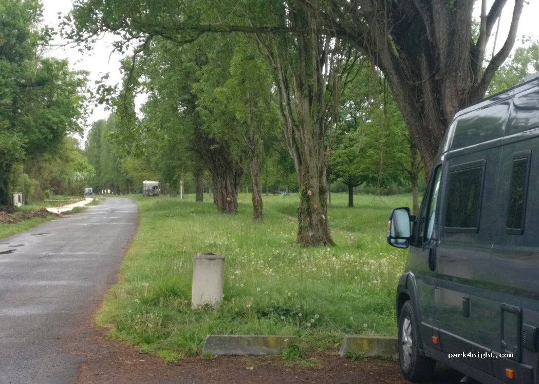 (58200) Cosne-Cours-sur-Loire - Le Chantier Blanc — foto 2
