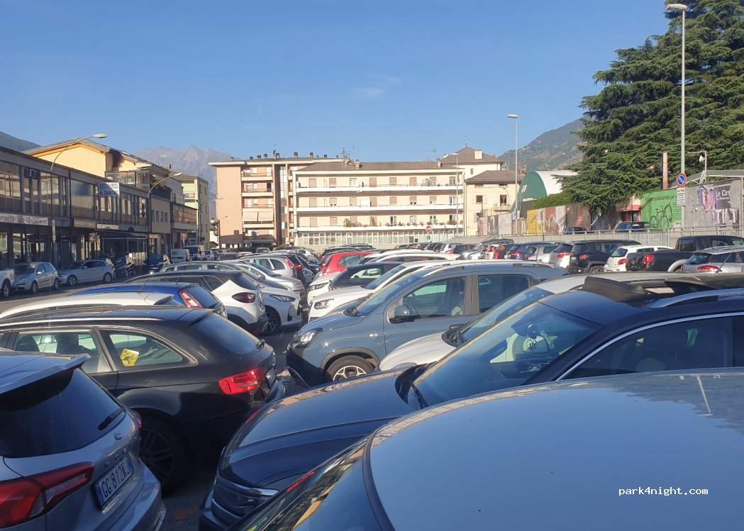 (11100) Aosta - 38 Via Giuseppe Mazzini — foto