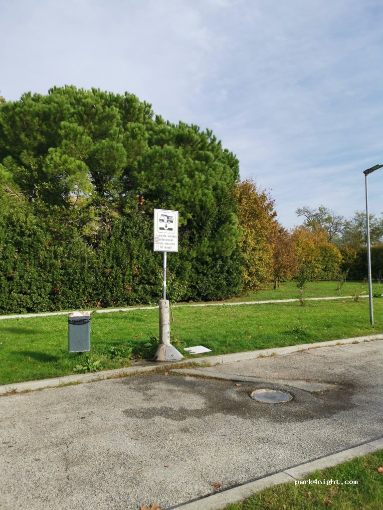 Area sosta camper Ravenna — foto
