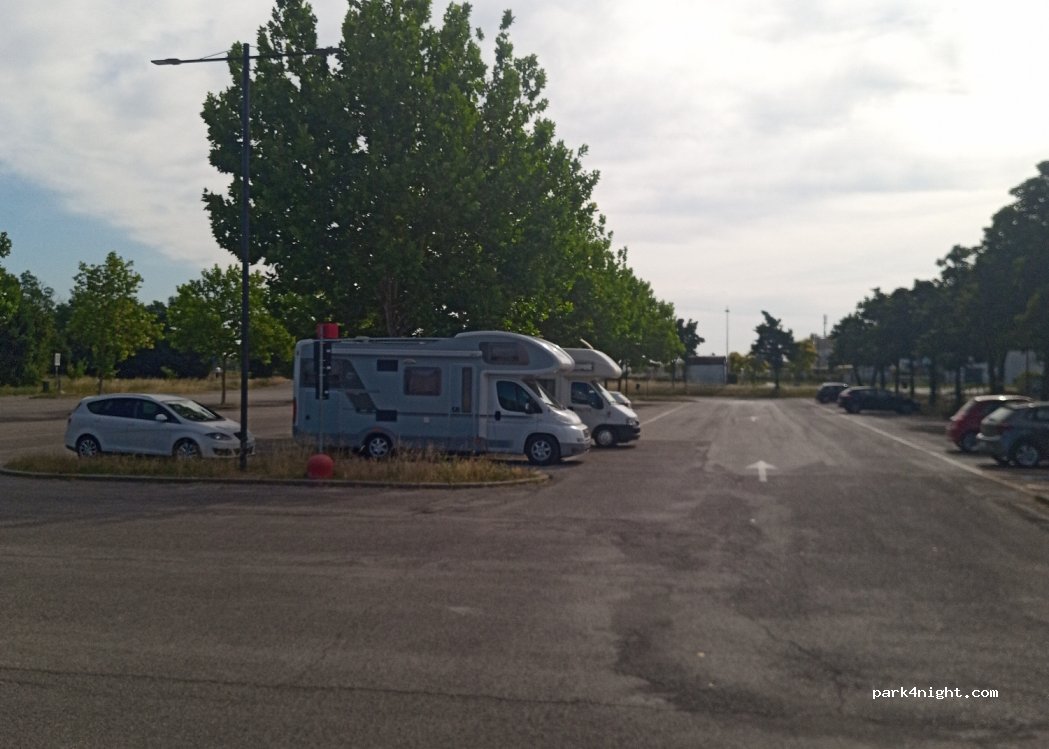 Area sosta camper Ravenna — foto 2