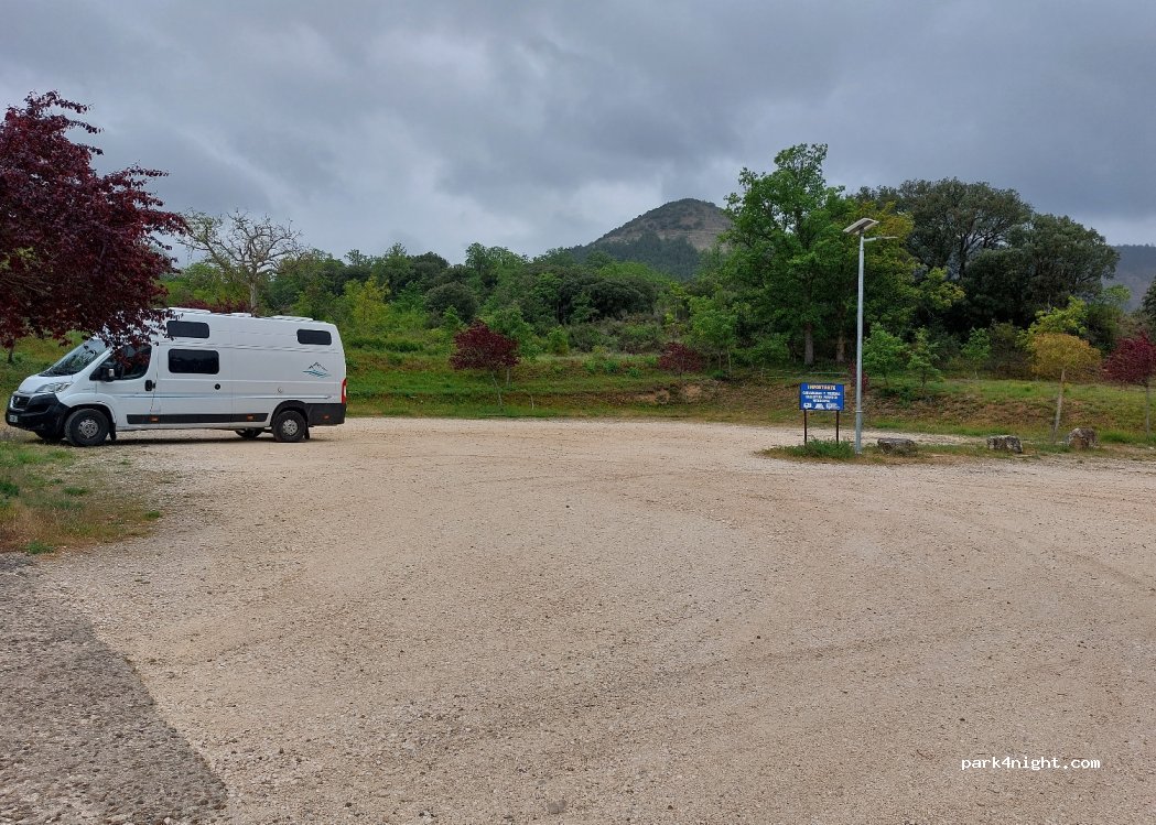 (09146) Pesquera de Ebro - 157 Calle Pesquera de Ebro — foto