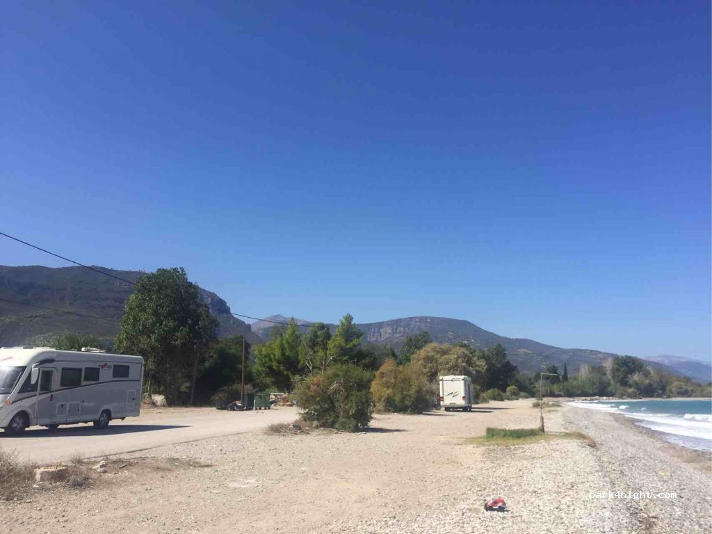 (250 03) Diakopto - Unnamed Road — foto