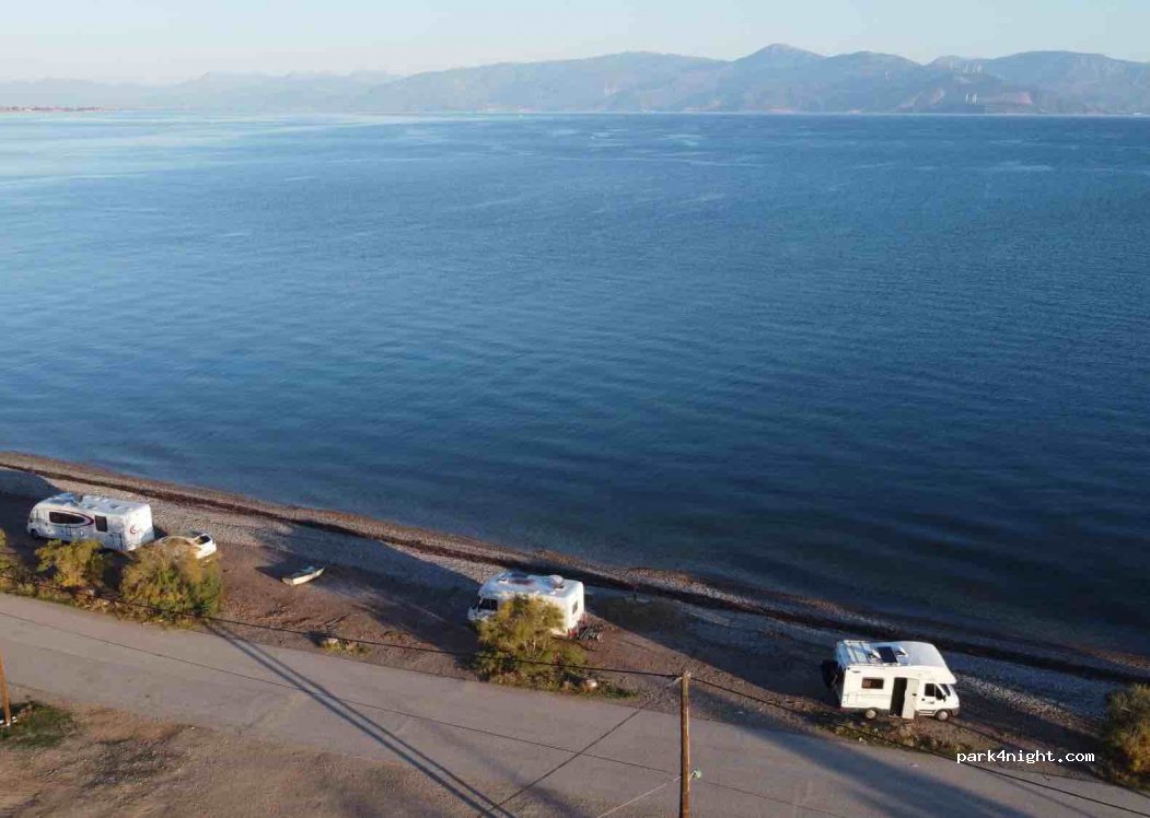 (250 03) Diakopto - Unnamed Road — foto 2
