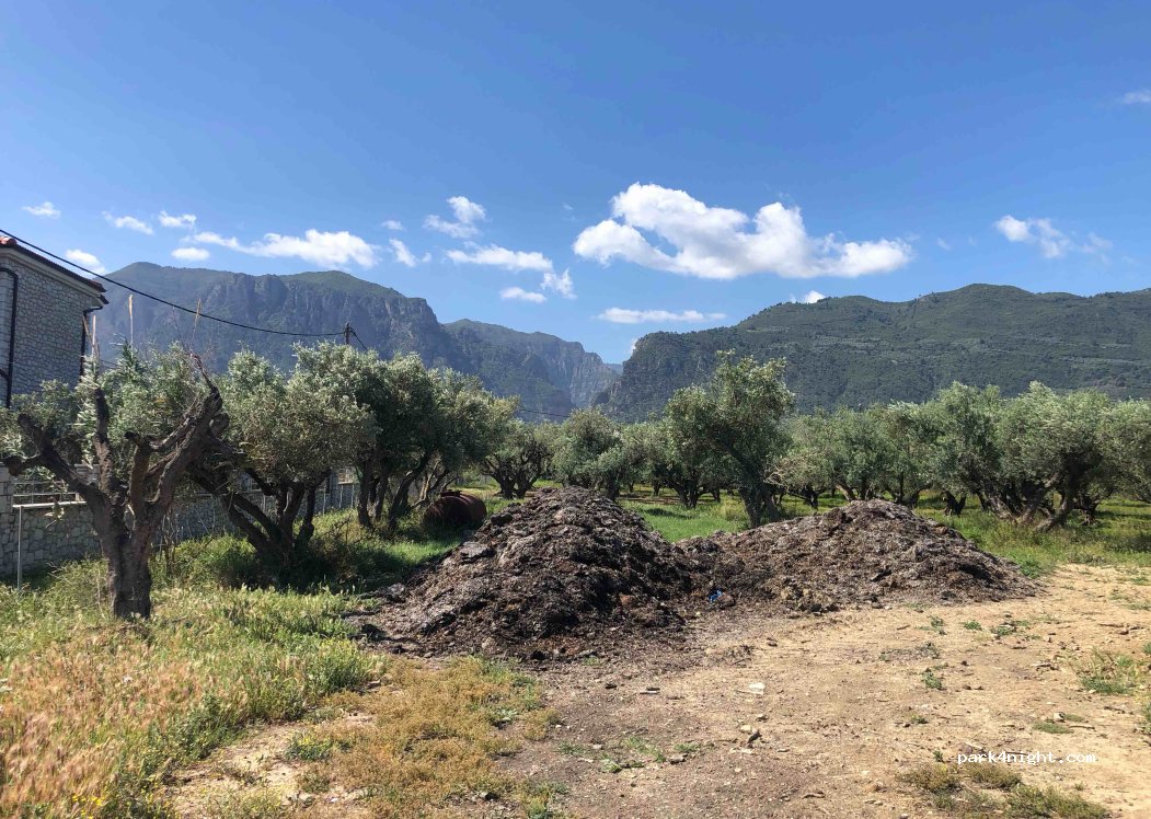 (250 03) Diakopto - Unnamed Road — foto 3