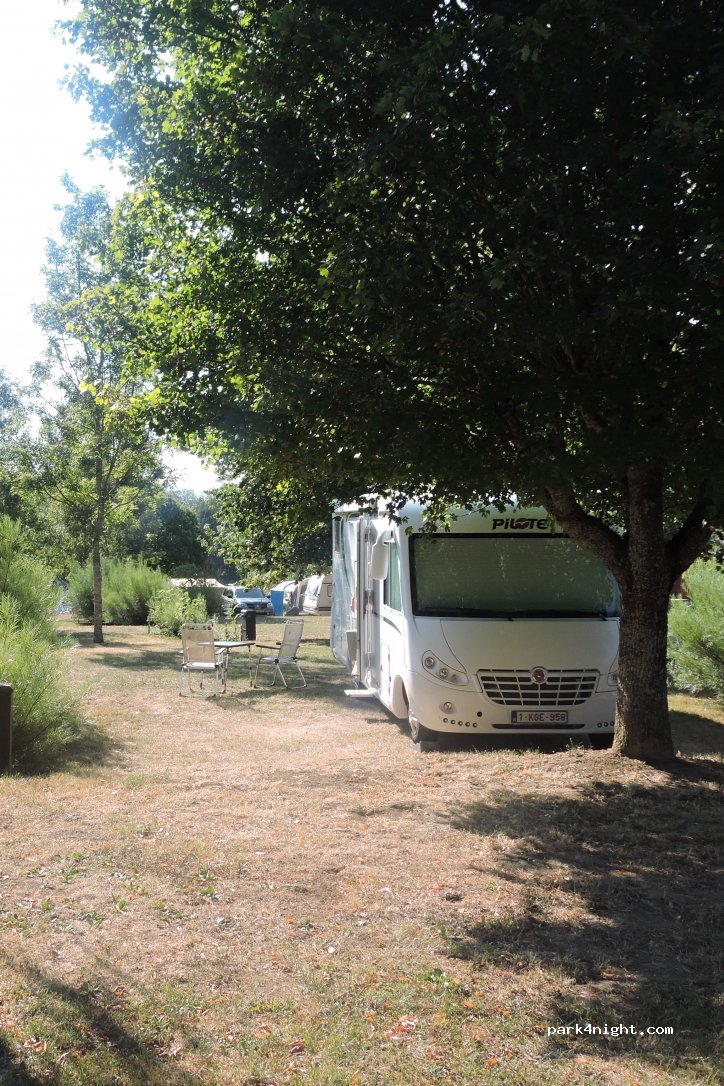 Camping Onlycamp - Les Chaumes Du Mont — foto