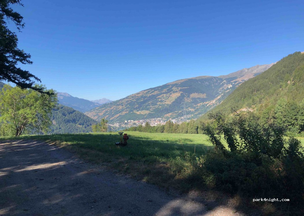 (73700) Séez - Rue des Pierres Blanches — foto 2