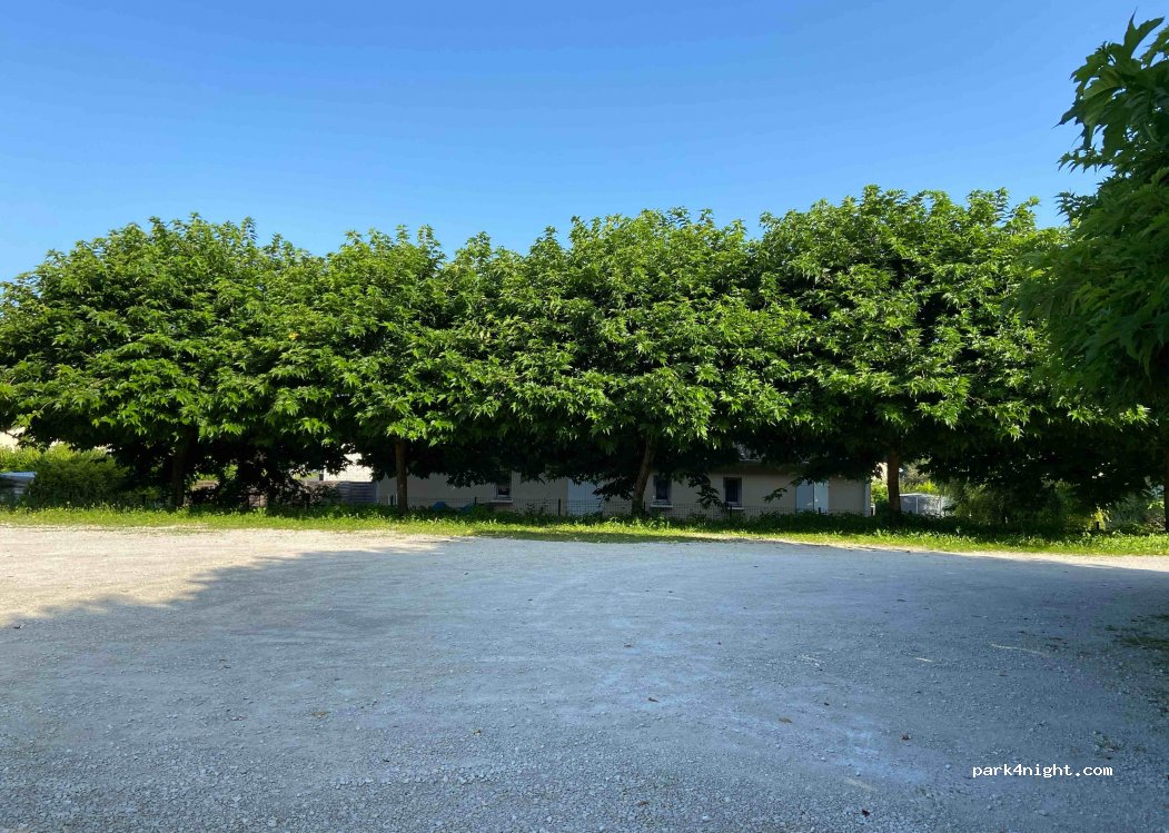 (16400) La Couronne - 111 Route de Breuty — foto